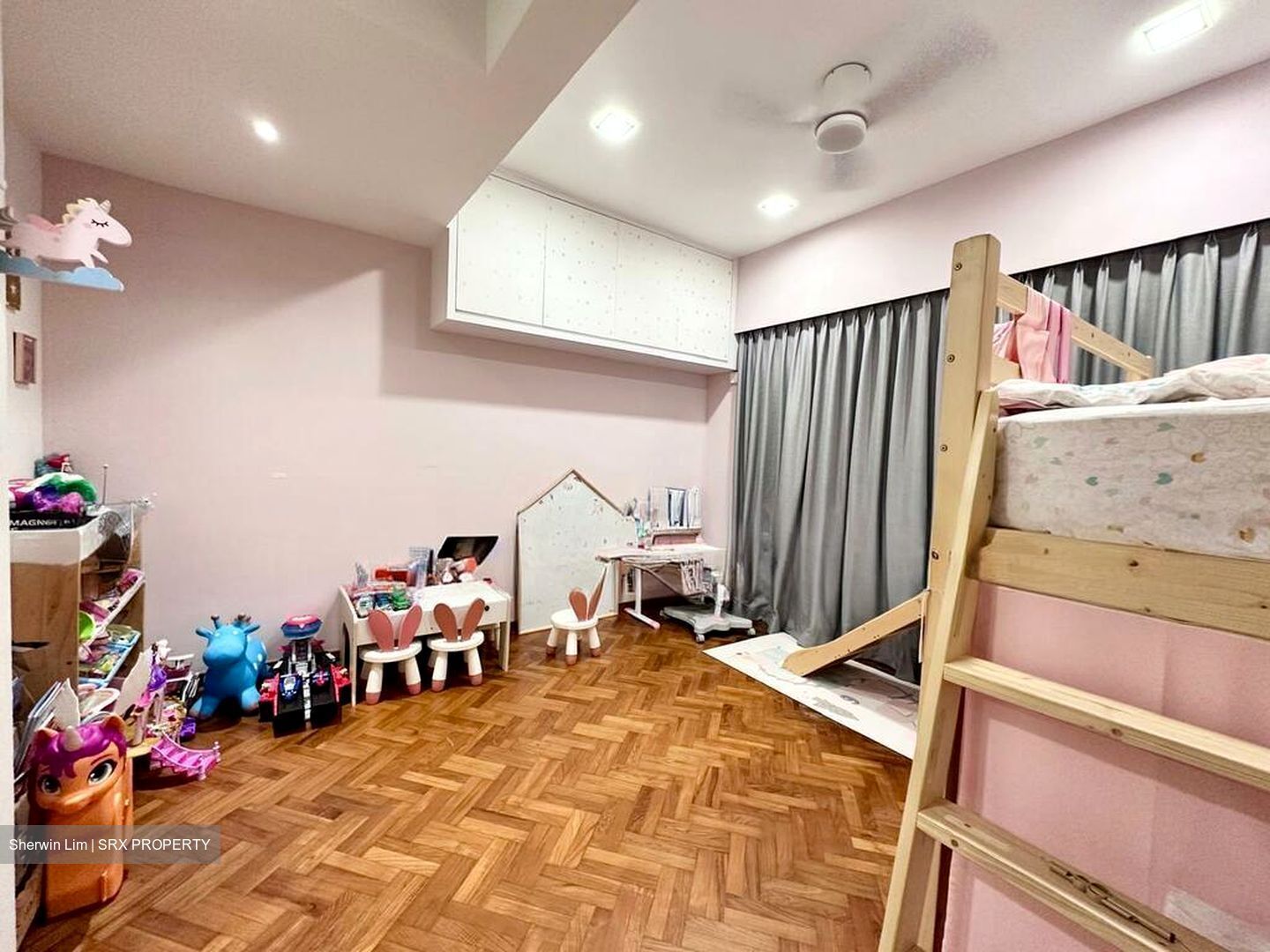 Sunrise Gardens (D28), Condominium #504511011